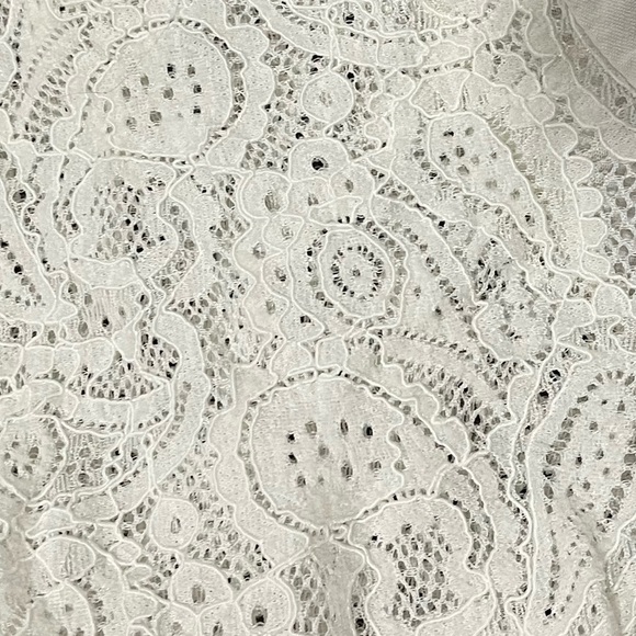 LOFT Outlet Cotton Blouse Short Paisley Lace Sleeve Round Neck White Size M - Picture 2 of 6